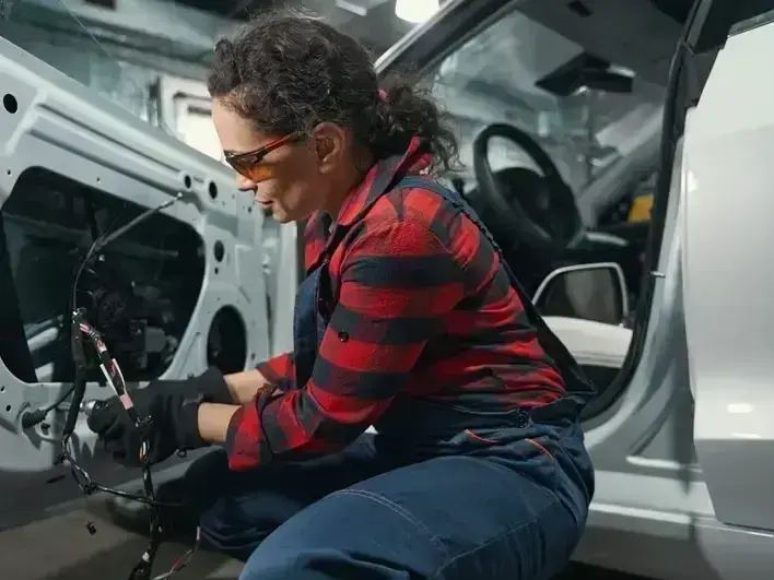 Your Local Windshield Repair Services Experts in Redmond, WA